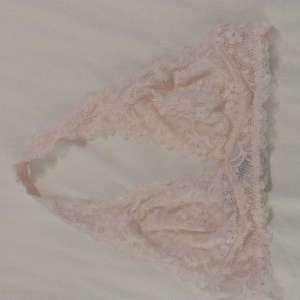Free People baby pink lace Bra-let size large